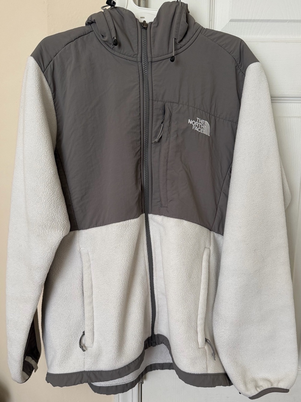 The North Face Denali Hooded Fleece Jacket Womens XL White Gray Colorblock F13